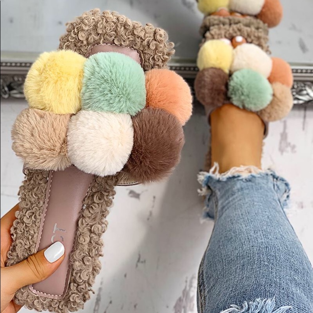 Sandals 🐑